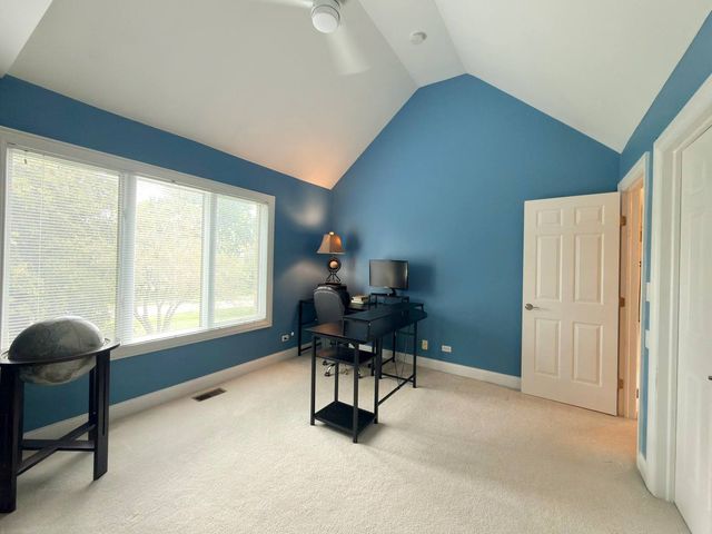28278 Gray Barn Lane, Lake Barrington, IL 60010