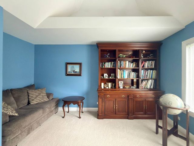 28278 Gray Barn Lane, Lake Barrington, IL 60010