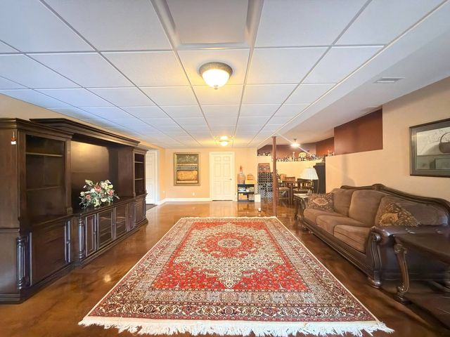 28278 Gray Barn Lane, Lake Barrington, IL 60010