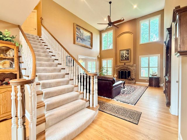 28278 Gray Barn Lane, Lake Barrington, IL 60010