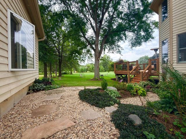 28278 Gray Barn Lane, Lake Barrington, IL 60010