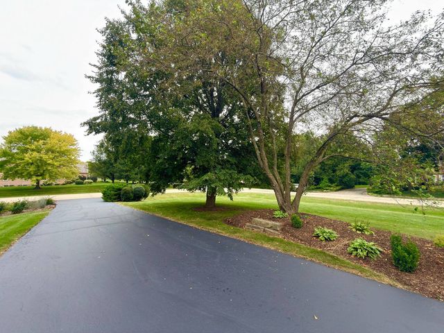 28278 Gray Barn Lane, Lake Barrington, IL 60010