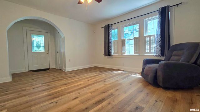 1907 N 10TH Street, Springfield, IL 62702