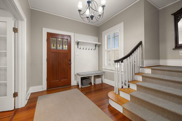 105 Laurel LN, Austin, TX 78705