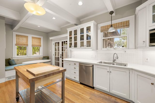 105 Laurel LN, Austin, TX 78705