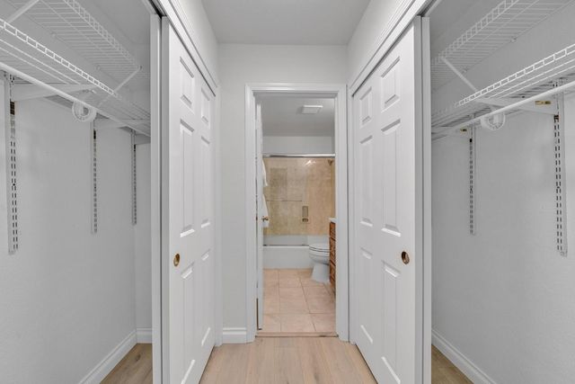 1654 Parkview Green Circle, San Jose, CA 95131