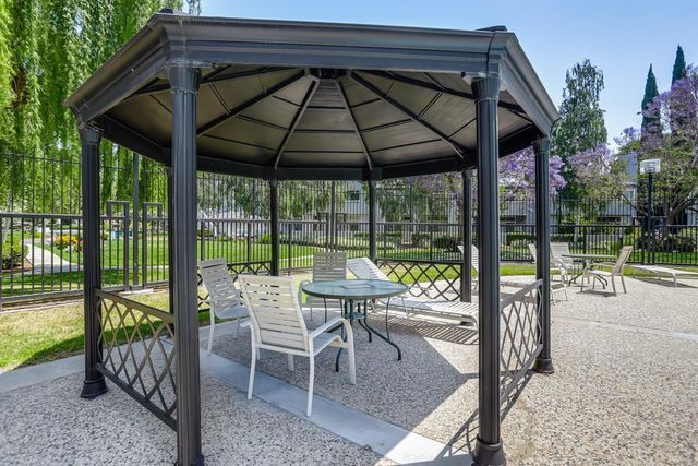 1654 Parkview Green Circle, San Jose, CA 95131