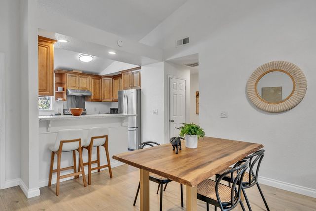 1654 Parkview Green Circle, San Jose, CA 95131