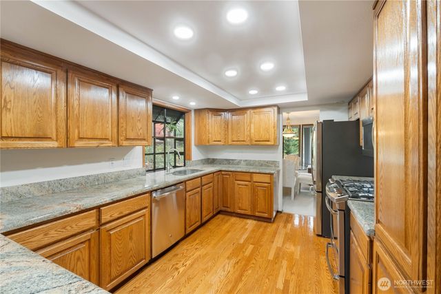 36607 9th Avenue SW, Federal Way, WA 98023