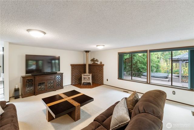 36607 9th Avenue SW, Federal Way, WA 98023