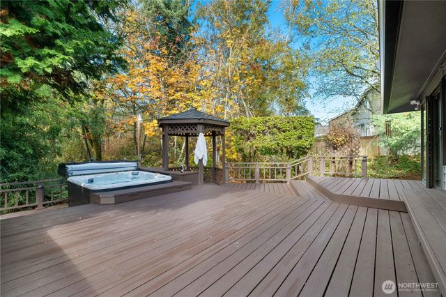 36607 9th Avenue SW, Federal Way, WA 98023