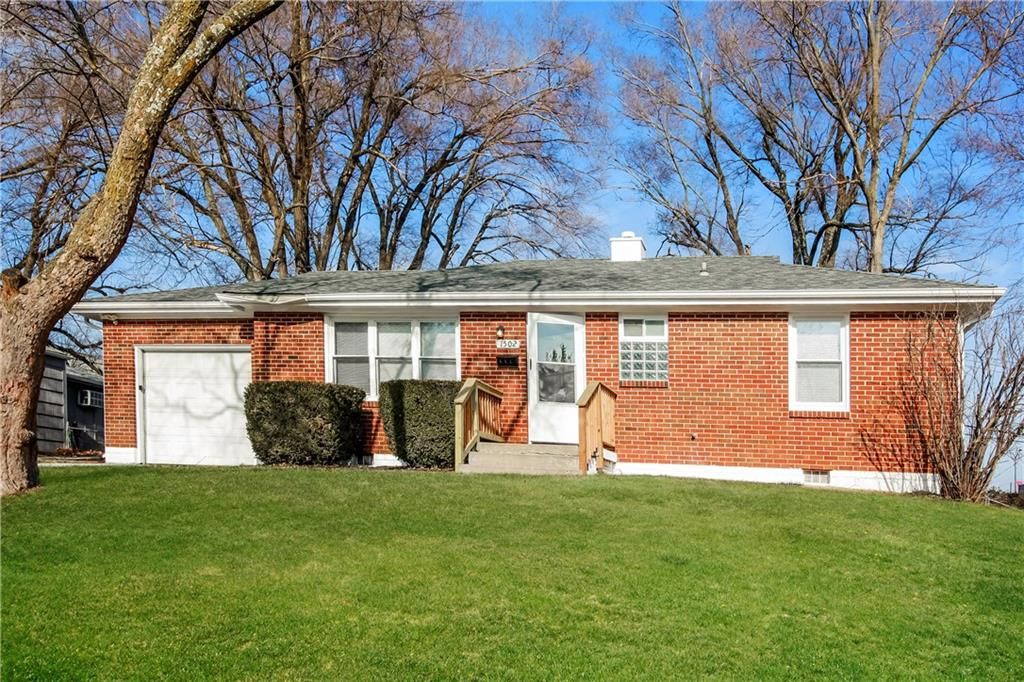 1502 NW 1st Street, Lee's Summit, MO 64081