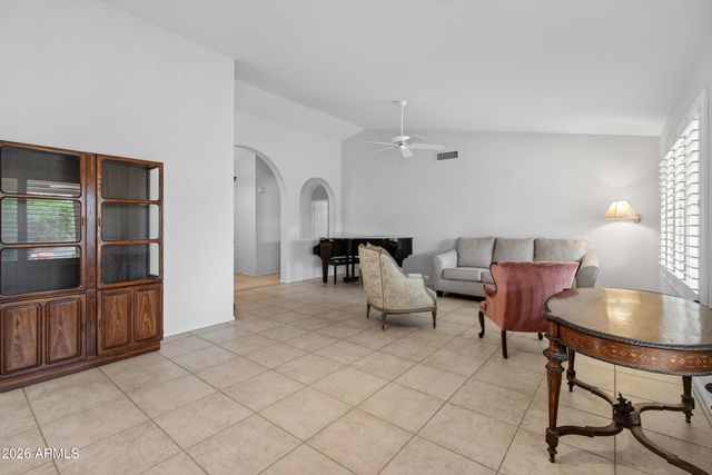 24939 S LAKEWOOD Drive, Sun Lakes, AZ 85248