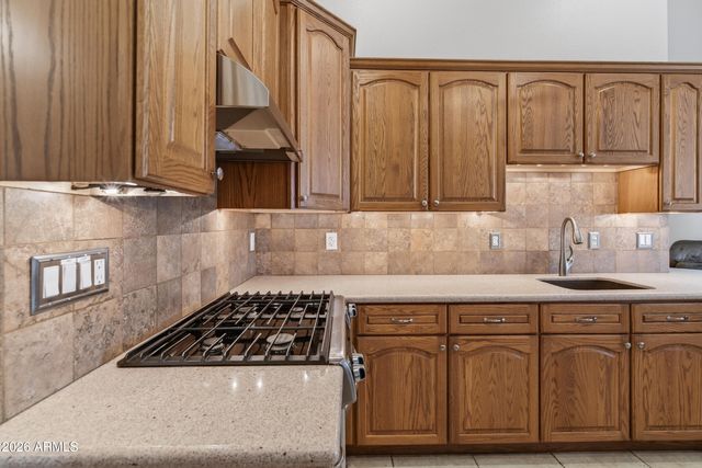 24939 S LAKEWOOD Drive, Sun Lakes, AZ 85248