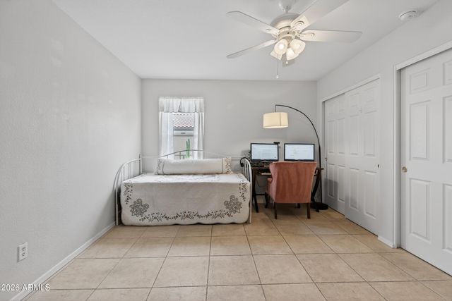 24939 S LAKEWOOD Drive, Sun Lakes, AZ 85248