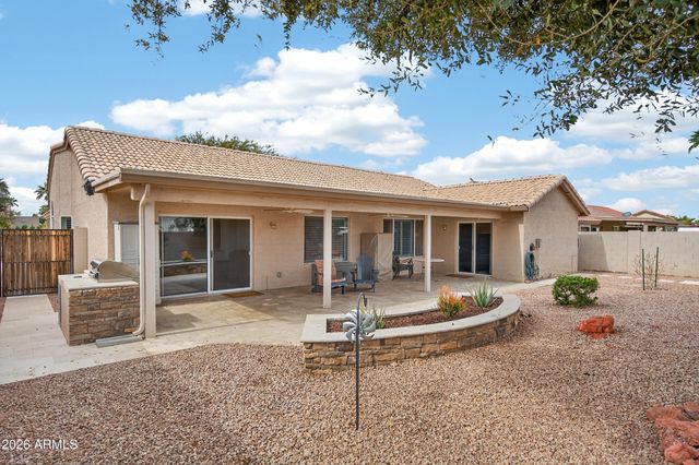 24939 S LAKEWOOD Drive, Sun Lakes, AZ 85248