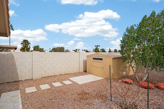 24939 S LAKEWOOD Drive, Sun Lakes, AZ 85248