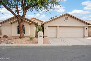 24939 S LAKEWOOD Drive, Sun Lakes, AZ 85248
