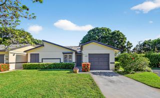 10 Ridge Point Drive D, Boynton Beach, FL 33435