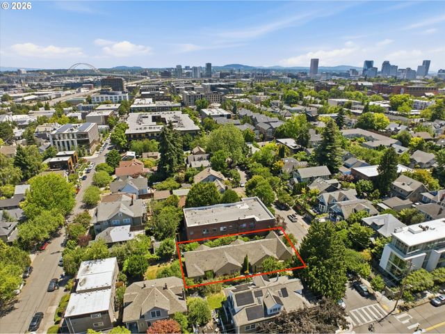 2475 Nw RALEIGH St, Portland, OR 97210