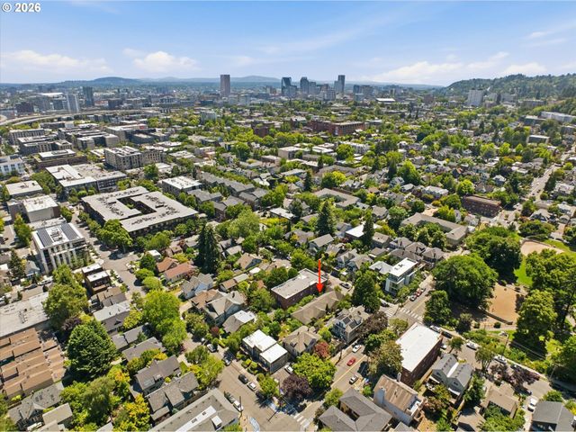 2475 Nw RALEIGH St, Portland, OR 97210