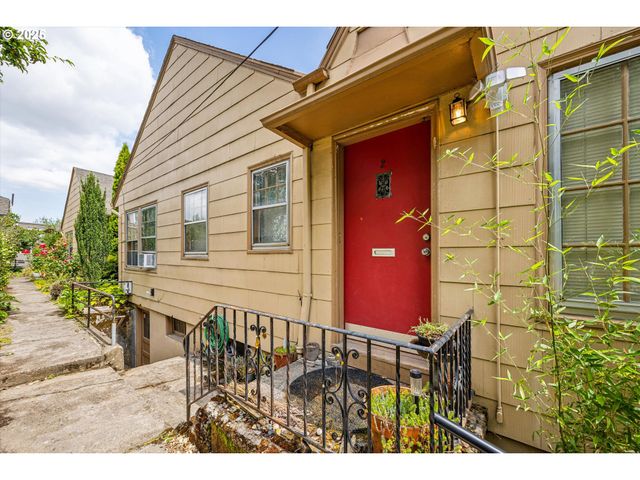 2475 Nw RALEIGH St, Portland, OR 97210