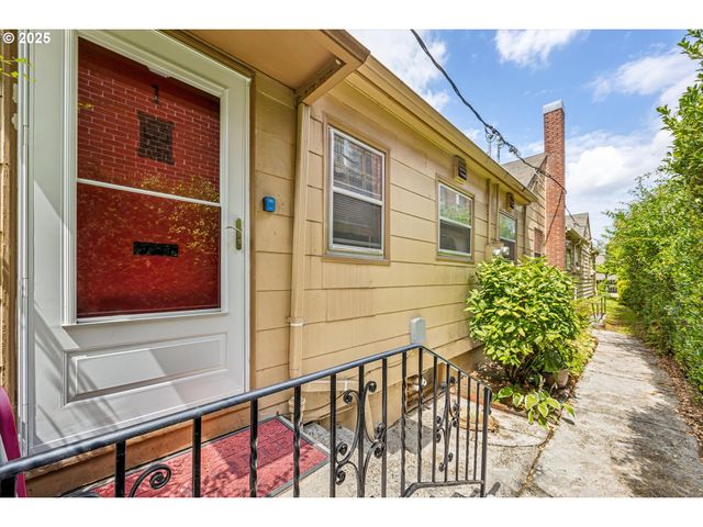 2475 Nw RALEIGH St, Portland, OR 97210