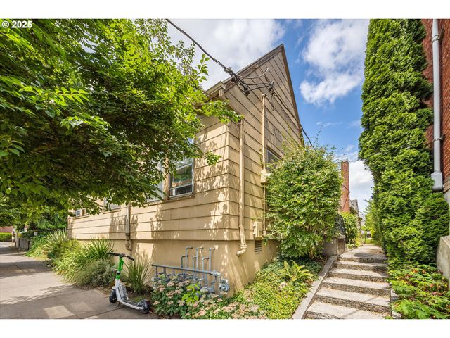 2475 Nw RALEIGH St, Portland, OR 97210