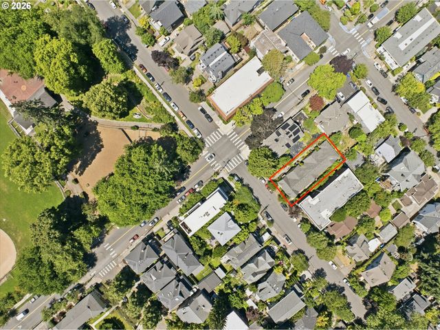 2475 Nw RALEIGH St, Portland, OR 97210