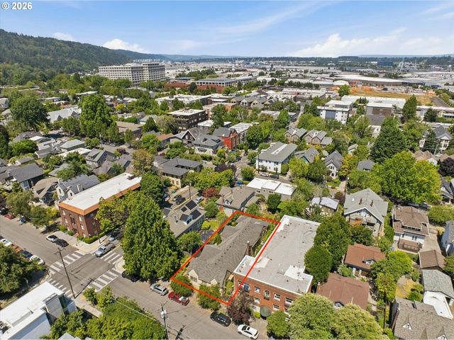 2475 Nw RALEIGH St, Portland, OR 97210