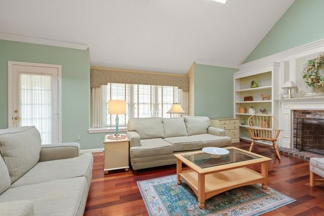 6 Barn Lane, Westford, MA 01886