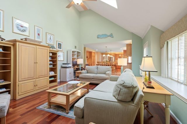 6 Barn Lane, Westford, MA 01886