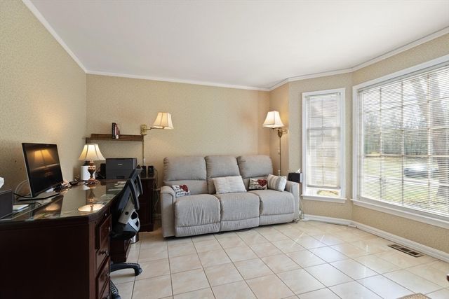 6 Barn Lane, Westford, MA 01886