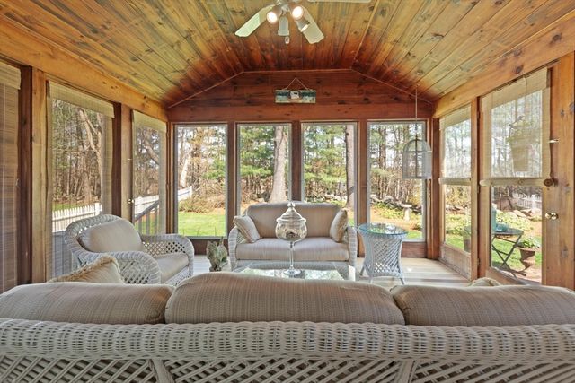 6 Barn Lane, Westford, MA 01886