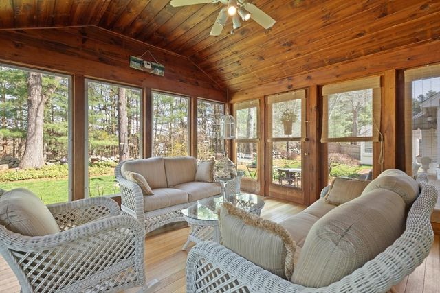 6 Barn Lane, Westford, MA 01886