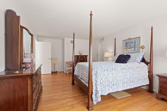 6 Barn Lane, Westford, MA 01886