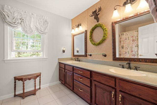 6 Barn Lane, Westford, MA 01886