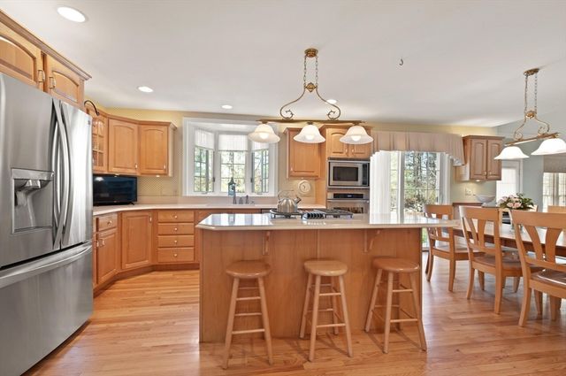 6 Barn Lane, Westford, MA 01886