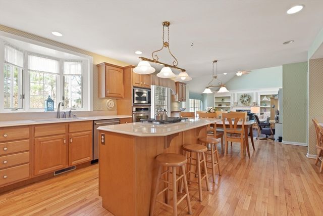 6 Barn Lane, Westford, MA 01886