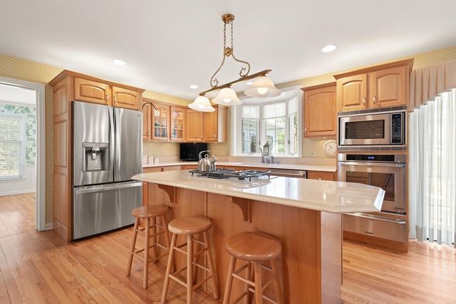 6 Barn Lane, Westford, MA 01886