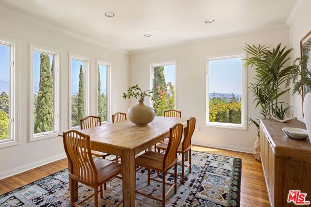 3700 Arbolada Road, Los Angeles, CA 90027