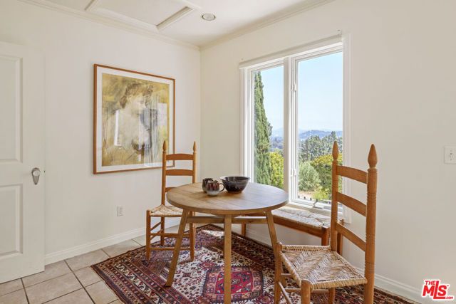 3700 Arbolada Road, Los Angeles, CA 90027