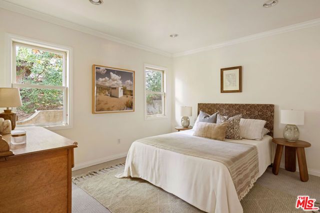 3700 Arbolada Road, Los Angeles, CA 90027