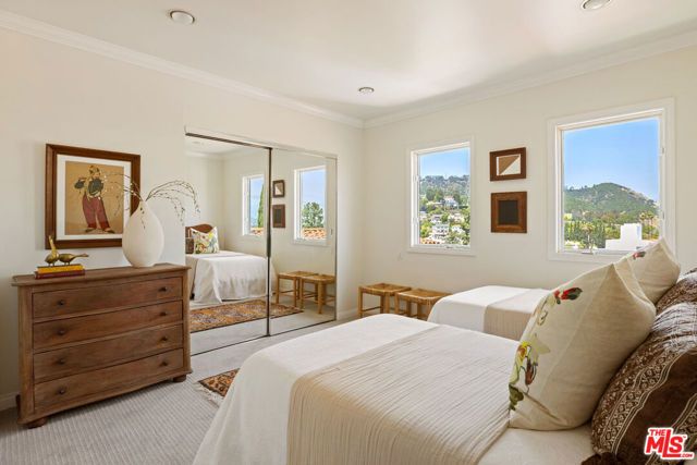3700 Arbolada Road, Los Angeles, CA 90027