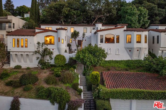 3700 Arbolada Road, Los Angeles, CA 90027
