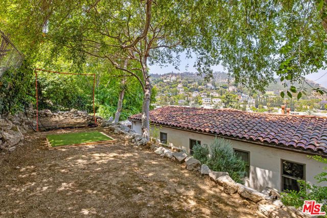 3700 Arbolada Road, Los Angeles, CA 90027
