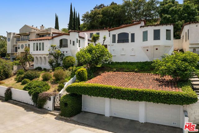 3700 Arbolada Road, Los Angeles, CA 90027