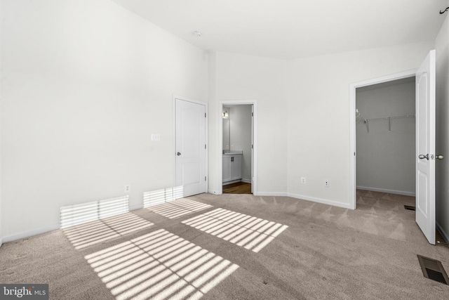 24 ORCHARD GREEN DR, Charles Town, WV 25414