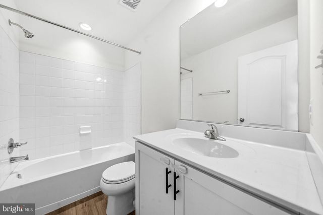 24 ORCHARD GREEN DR, Charles Town, WV 25414
