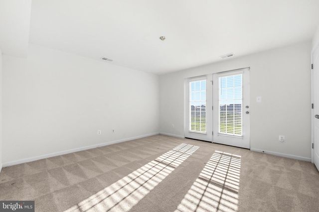 24 ORCHARD GREEN DR, Charles Town, WV 25414